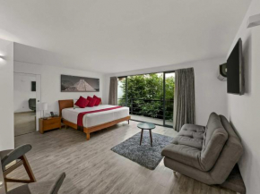Armonik suites By Casanevo - King Bed Suite